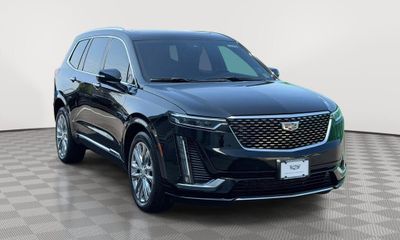 2023 Cadillac XT6 Premium Luxury