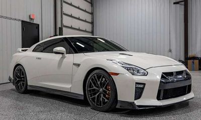 2017 Nissan GT-R Premium