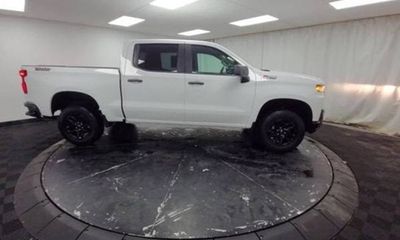 2022 Chevrolet Silverado LTD Trail Boss Custom