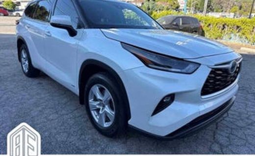 2022 Toyota Highlander LE