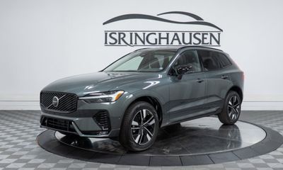 2026 Volvo XC60 Plus Dark
