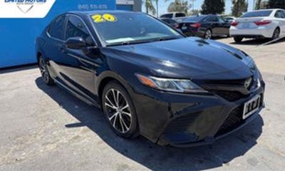 2021 Toyota Camry SE Convenient PKG