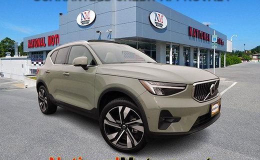 2024 Volvo XC40 Plus Bright