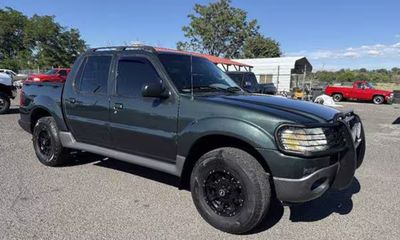 2004 Ford Explorer Sport Trac XLT