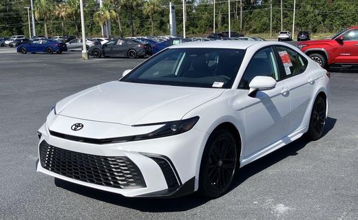 2026 Toyota Camry SE