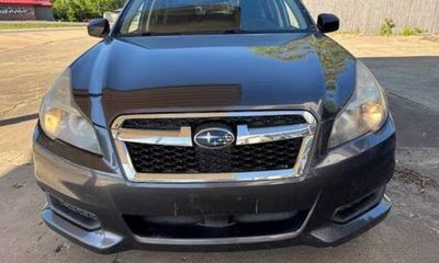 2013 Subaru Legacy Premium M R