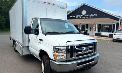 2013 Ford E-Series Chassis E 350 Super