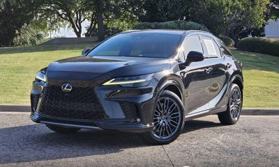 2023 Lexus RX 500H