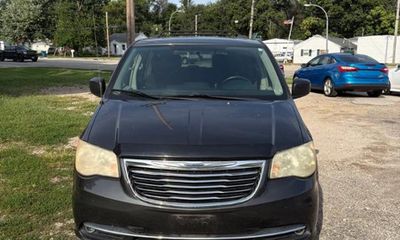 2011 Chrysler Town AND Country Touring