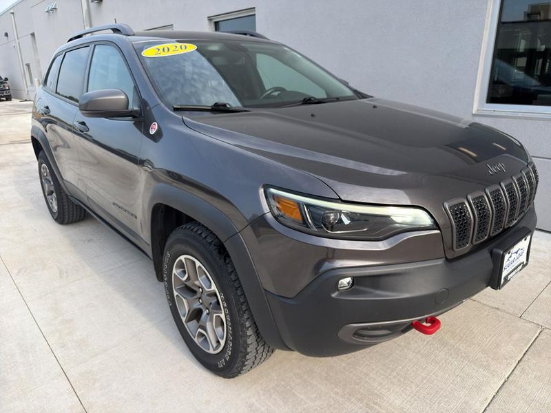 2020 Jeep Cherokee — a typically priced live listing