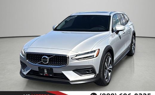 2025 Volvo V60CC Plus