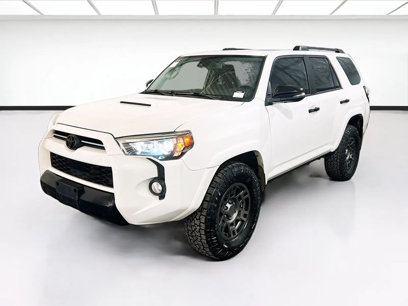 2020 Toyota 4runner — a typically priced live listing