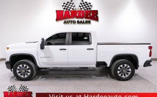 2022 Chevrolet Silverado HD Custom
