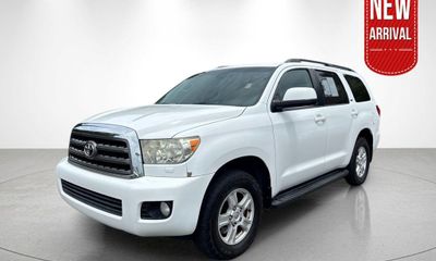 2016 Toyota Sequoia SR5 Grade