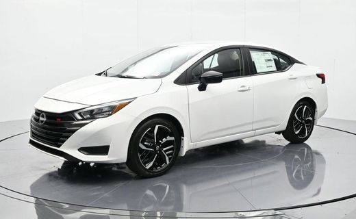 2025 Nissan Versa SR