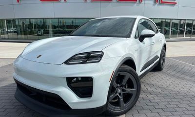 2026 Porsche Macan