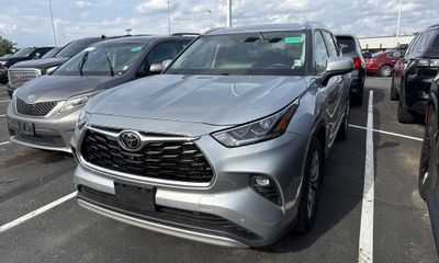 2021 Toyota Highlander Platinum