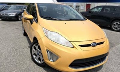 2011 Ford Fiesta SES