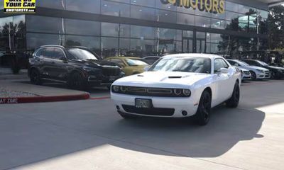 2015 Dodge Challenger SXT Plus