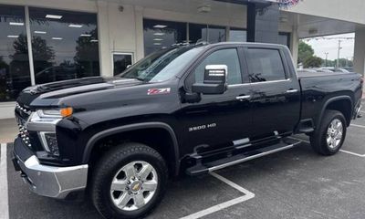2023 Chevrolet Silverado HD LTZ