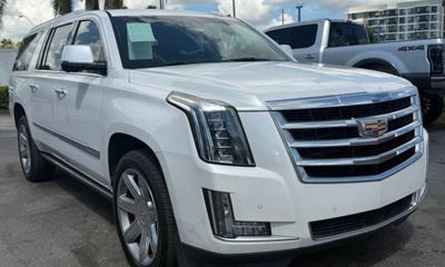 2016 Cadillac Escalade ESV Premium