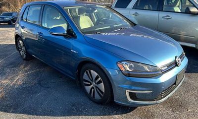 2015 Volkswagen E-Golf SEL Premium