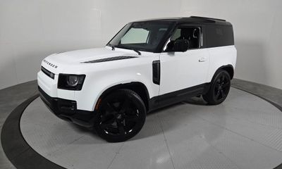 2025 Land Rover Defender 90 X Dynamic
