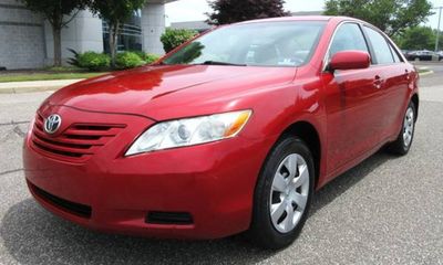 2009 Toyota Camry LE Sedan