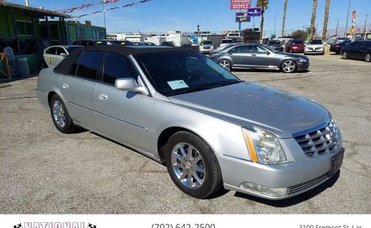2010 Cadillac DTS Luxury
