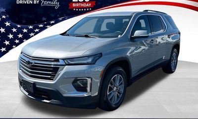 2023 Chevrolet Traverse LT