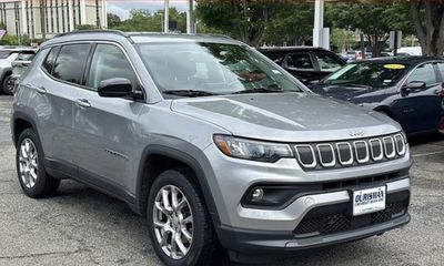 2022 Jeep Compass Latitude LUX Altitude