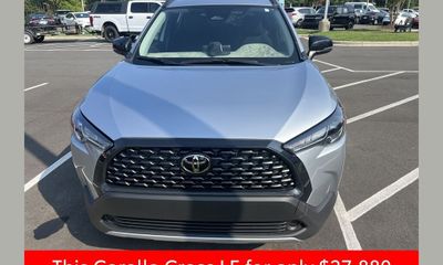 2024 Toyota Corolla Cross LE