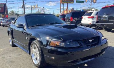 2004 Ford Mustang GT