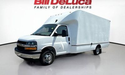 2025 Chevrolet Express 3500 Cutaway 177