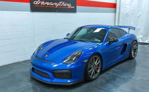 2016 Porsche Cayman GT4