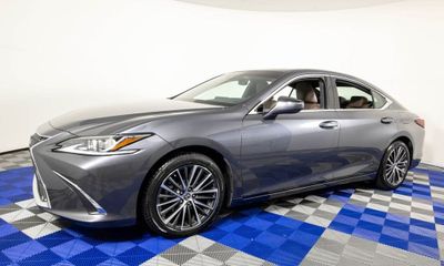 2023 Lexus ES 350 Premium