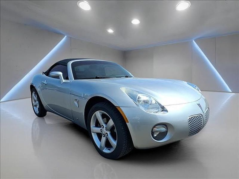 Representative 2007 Pontiac Solstice photo