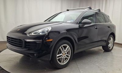 2018 Porsche Cayenne Base Platinum Edition