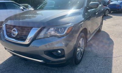 2020 Nissan Pathfinder SV
