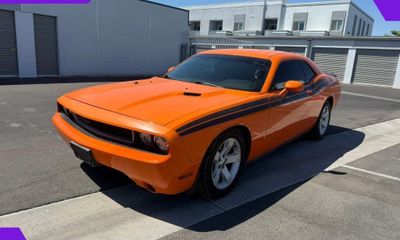 2012 Dodge Challenger Base