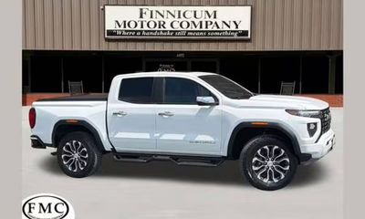 2023 GMC Canyon Denali