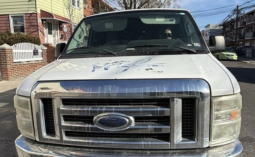 2010 Ford E-150