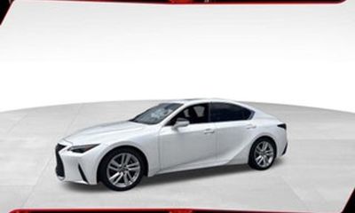 2023 Lexus IS 300 Comfort