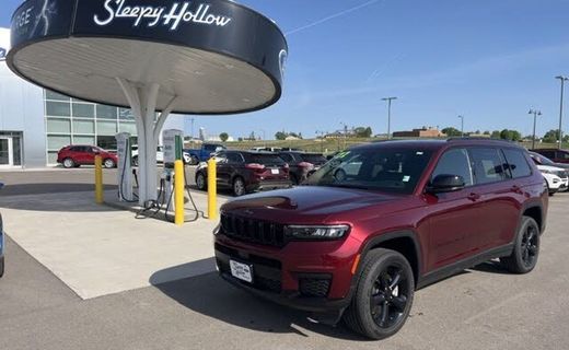 2022 Jeep Grand Cherokee L Laredo