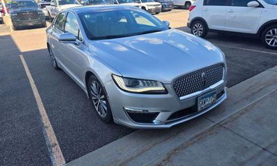 2017 Lincoln MKZ Select