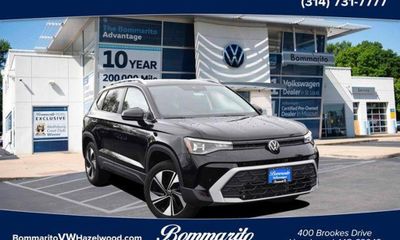 2025 Volkswagen Taos 4Motion SE