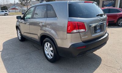 2011 Kia Sorento GL