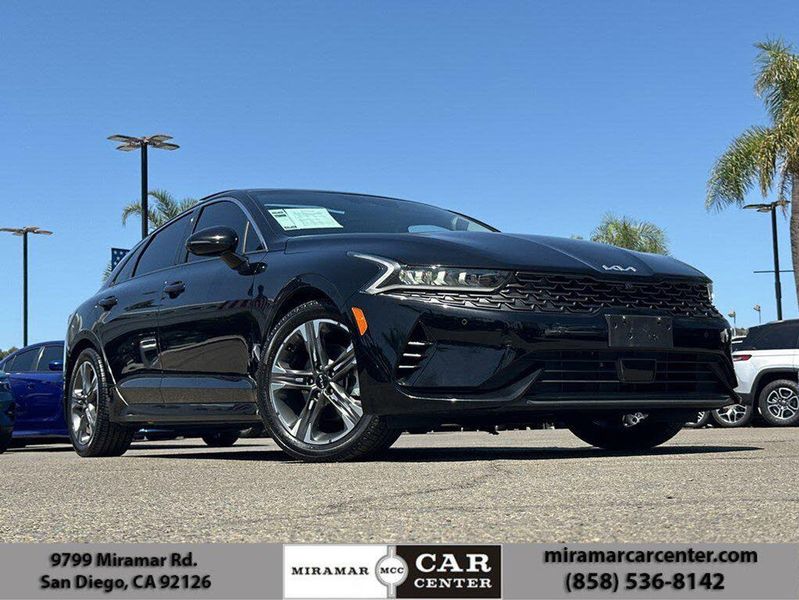 2022 Kia K5 — a typically priced live listing