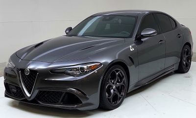 2017 Alfa Romeo Giulia 952 Quadrifoglio