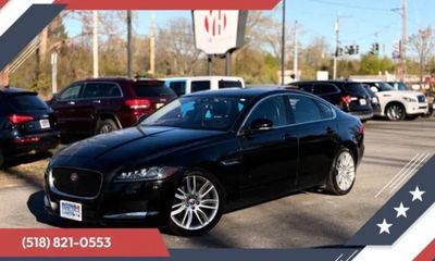 2016 Jaguar XF Prestige